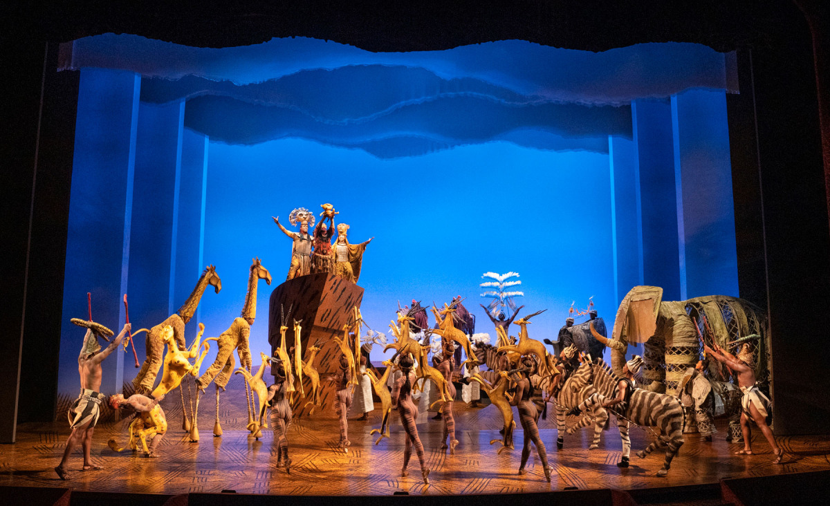 Company of THE LION KING onBroadway Circle of Life, photo by Matthew Murphy. c.Disney